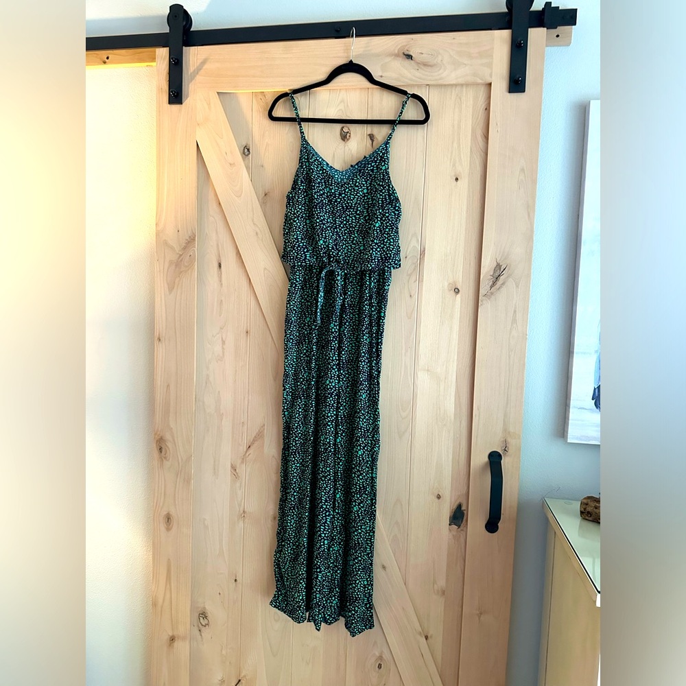 Women’s Larson & Lily jumper size medium